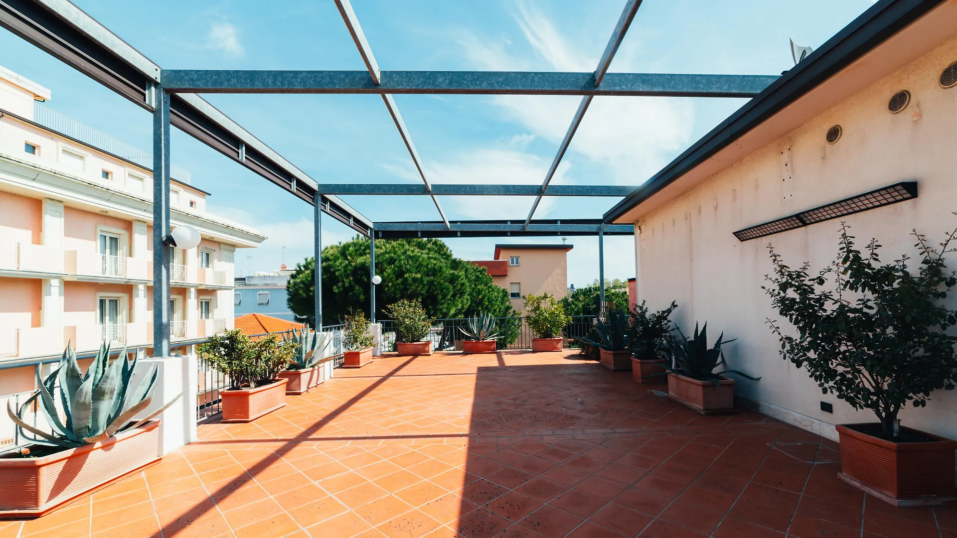 רימיני Arcangelo Roof Hotel